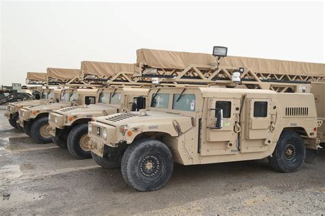Oshkosh Will Replace Armys Humvees After Winning 30b Contract