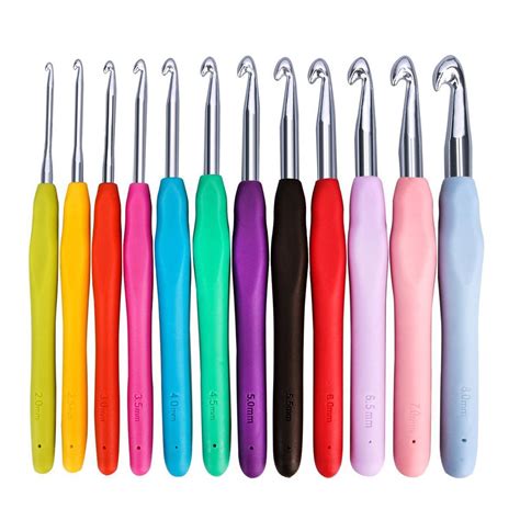 12 Pack Ergonomic Handle Crochet Hooks Set Soft Needles Crafts Sewing