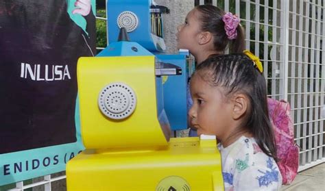 La semana pasada algunas escuelas arrancaron en argentina un plan de regreso paulatino. Benebot: robot con filtro sanitario para el regreso a ...
