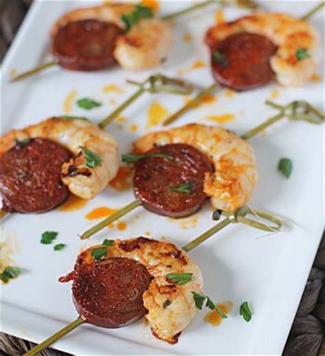 20 large shrimp, 1 cup olive oil, juice of 3 lemons, 1/4 cup soy sauce, 1/4 cup finely chopped parsley, 3 tablespoons of fresh or dried tarragon. Shrimp and Spanish Chorizo Bites Recipe