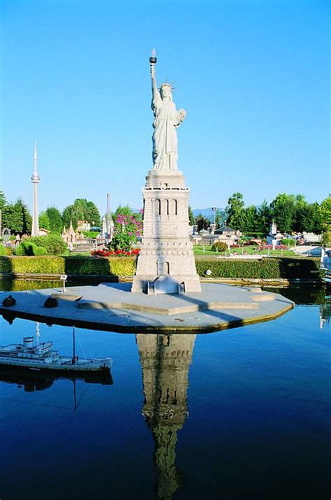 Replicas Of The Statue Of Liberty Wikipedia