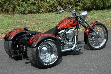 At a time when motorcycles were just starting to grow in popularity, a man named howard w. excalibur II: Trike by American classic motors | Trike ...