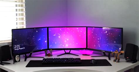 Triple Monitor Setup Gaming Room Setup Computer Setup Triple