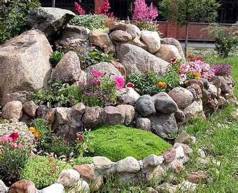 Whether you want inspiration for planning a river rock landscaping renovation or are building a designer landscaping from scratch, houzz has 1,338 images from the best designers, decorators, and architects in the country, including mark sullivan fine custom homes inc. Easy Ideas for Landscaping with Rocks