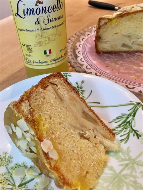Dieser dinkel apfelkuchen ist wirklich kinderleicht zuzubereiten und besteht aus recht „einfachen zutaten ohne viel schnick schnack. Limoncello-Apfel-Kuchen auf Dinkel-Basis - Koch & Backblog ...