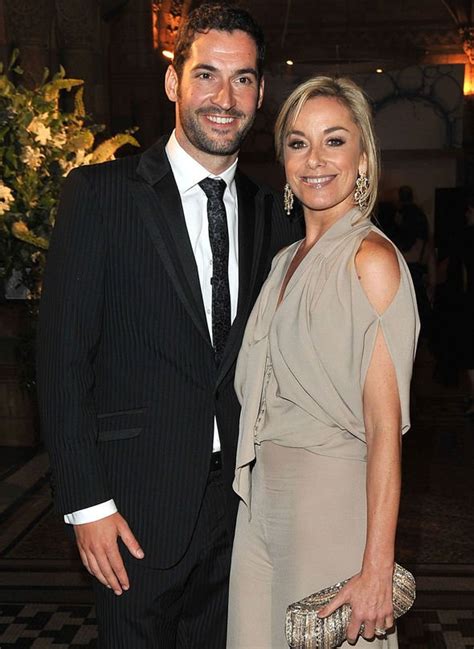 Earlier in the show tamzin outhwaite was unmasked as scarecrow. Tom Ellis: Lucifer star makes first red carpet appearance ...