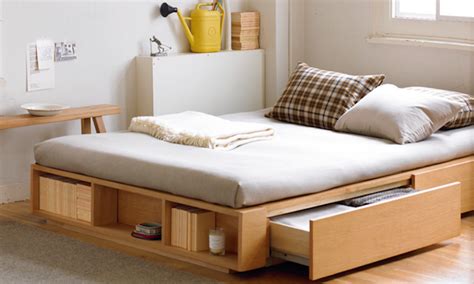 A minimalist bed frame's goal is to provide the most function by using the least amount of space and materials. 10 Easy Pieces: Storage Beds | Minimalist furniture, Bed ...
