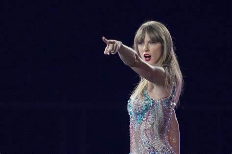 Potrebujú Poradcu Britské Múzeum Hľadá Superfanúšika Taylor Swift Kultúra Sme