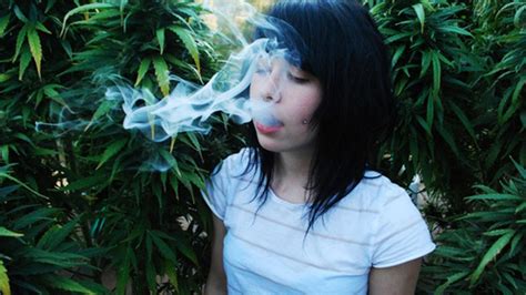 Girl Smoking Weed Art Wallpapers Wallpaper Cave