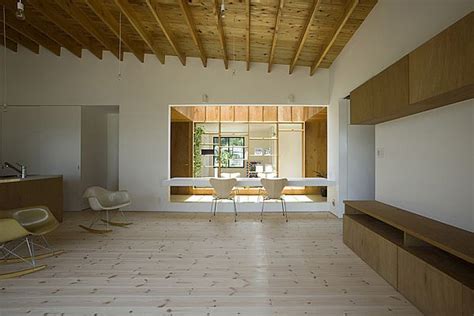 A Simple And Modern Japanese House By Studio Synapse Japanese