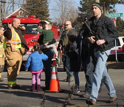 In Pictures The Aftermath Of The Newtown Shooting The Globe And Mail
