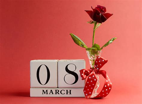 Der internationale frauentag am 8. Desktop Hintergrundbilder 8 März Rosen Bordeauxrot Blumen ...
