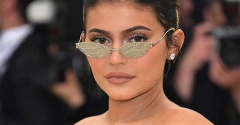 Kylie Jenner Deleted Photos Of Stormi From Her Instagram And Heres What She Had To Say About It