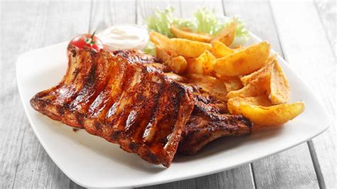 Qualität und Frische vom Metzger Spareribs zum Grillen oder im Ofen