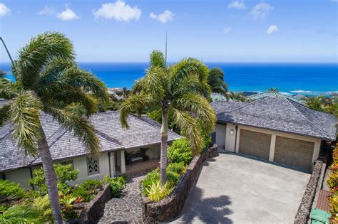 Stylish Coastal Vacation Rentals From Around the Globe: Buying A
