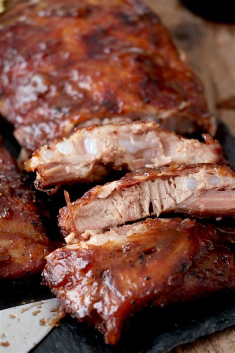 Ribs are infused with flavour from a rub and braising the ribs in apple. Fall-off-the-bone Baby Back Ribs in Oven | Recipe | Ribs ...