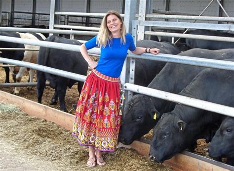 From wikipedia, the free encyclopedia. Sarah Wiener neues Projekt: Wenn beim Schlachten eine ...