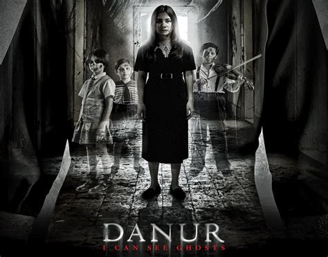 With the exception of the clumsy transition, danur is not a bad film; Ulasan Film: Danur: I Can See Ghosts (2017)