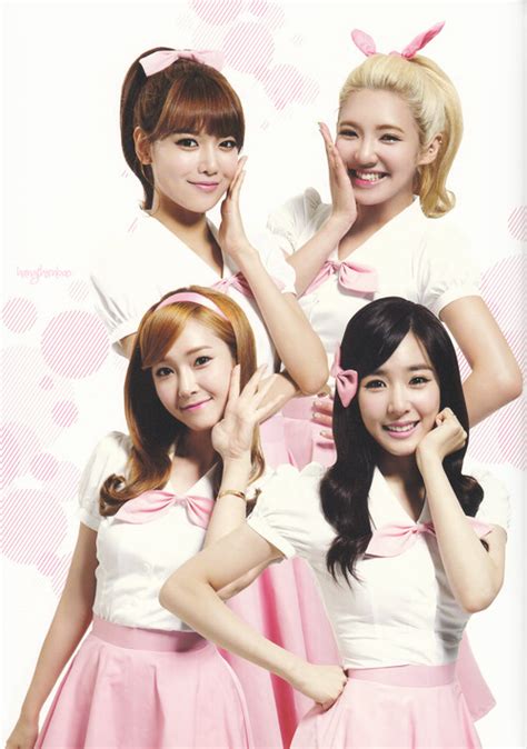 Soshi95 Snsd Girls And Peace World Tour Photo Cards Version 2 Scans Pictures 260613