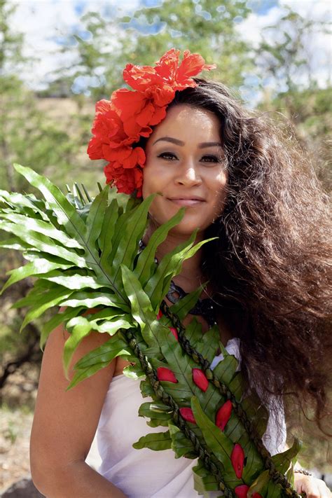 Portfolio — K A H I H A E Hawaiian Hairstyles Hawaiian Woman Polynesian Girls
