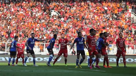 Jadwal nonton bola hari ini. Link Live Streaming Persija vs PSM Makassar