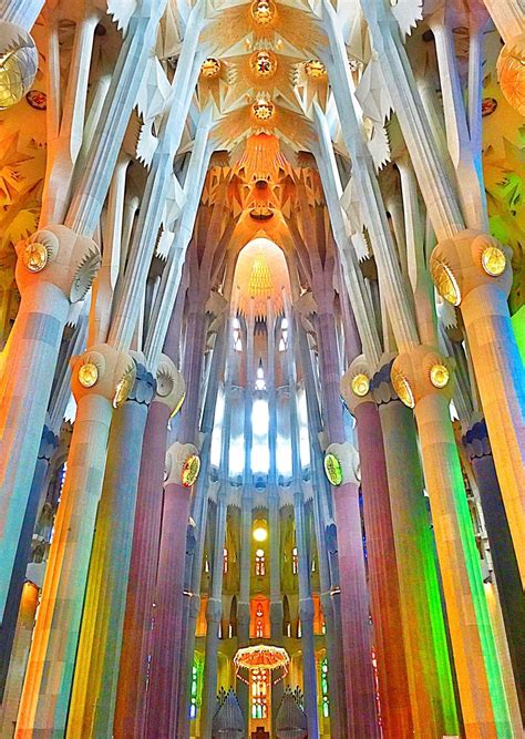 Pictures Beautiful Photos From Around The World Expedia Gaudi