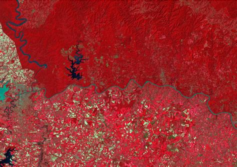Cataratas Del Iguazú Frontera Entre Argentina Paraguay Y Brasil Captada Por El Satélite