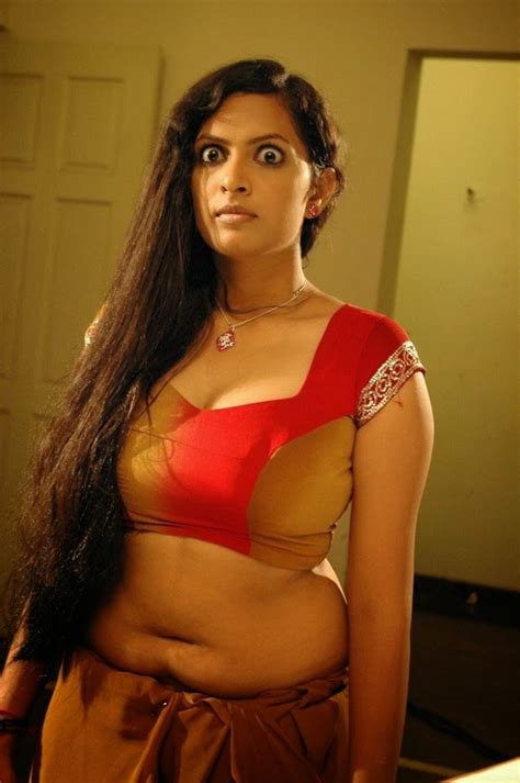 Mallu Aunty Deep Sexy Navel Show Hm Indian Hot Masala