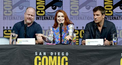 Nathan Fillion Reunites With Dr Horrible Cast At Comic Con Comic Con Felicia Day