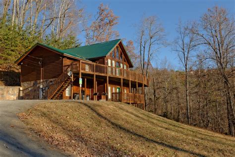 Rental cabins offer affordable luxury close to all the action. Life Of Luxury #12 Cabin in GATLINBURG w/ 8 BR (Sleeps20)