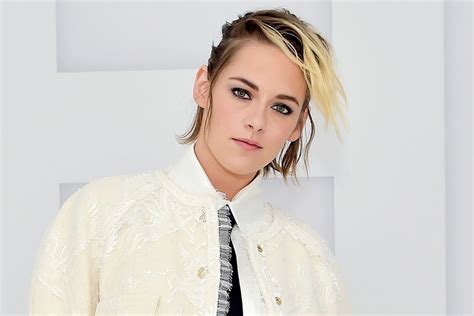 Kristen Stewart say she was 'cagey' about her sexuality