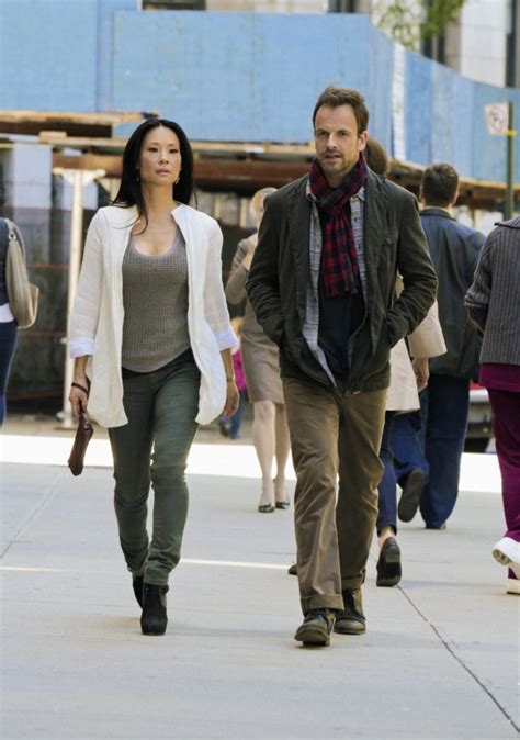 tv review elementary episode 2 while you were sleeping buddy2blogger