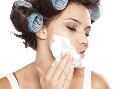 But most women still think twice before shaving their face and opt for waxing instead. Should Women Shave Their Face? Here Is What You Need To ...