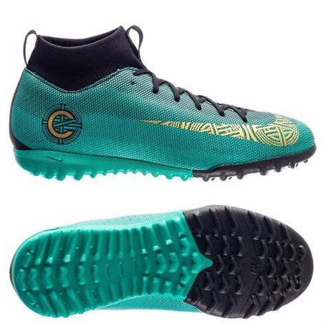 • 2,4 млн просмотров 2 года назад. Nike Mercurial CR7 Ronaldo SuperflyX VI TF Turf 2018 DF ...