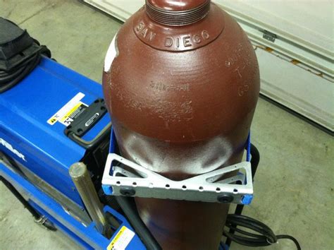 A leaking propane tank in a pickup truck going through the drive thru of a burger king in beebe, arkansas exploded into a massive fireball, and if propane tanks are scary as fuck! Any one make a rack to transport their welding cylinders ...