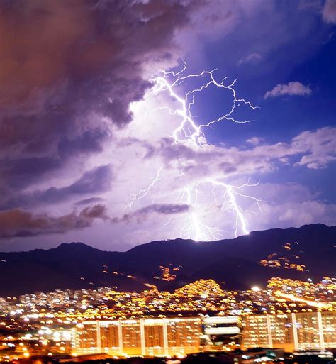Rayo Powerful Lightning At West From Medellín Poderoso Ra Flickr