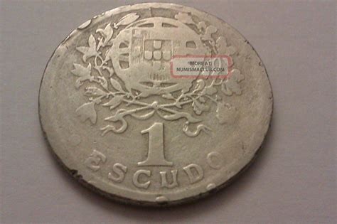 A constituição da república portuguesa de 1976, 2 que consagrava a transição para o socialismo, a nacionalização dos principais meios de produção e mantinha a participação do movimento das forças armadas no exercício do poder político, através do conselho da revolução, opções políticas e ideológicas resultantes do. 1928 - 1$00 Escudos - Republica Portuguesa - 7. 5000 G ...