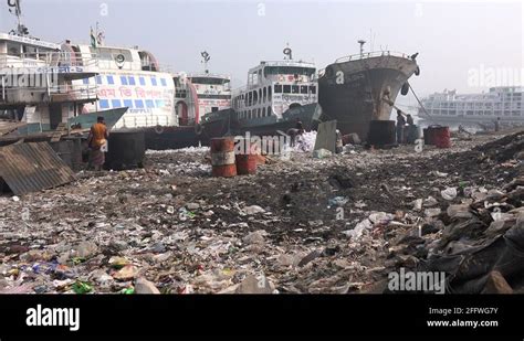 Dhaka Bangladesh Garbage Dump At The Shores Of The Buriganga River