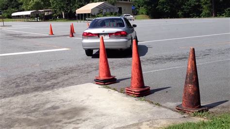 How To Practice Parallel Parking Without Cones / How Far Apart Should ...