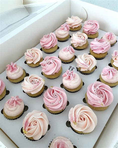 Mini Vanilla Cupcakes Happy Sunday 🌸 Cupcake Cake Designs Cupcake