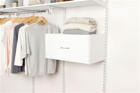 Rubbermaid Configurations Classic Closet Kit, White, 3-6 Wire Shelving