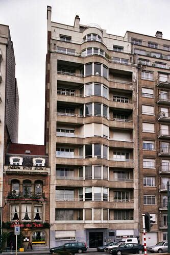 You can call at +32 2 026 49 56 00 or find more contact information. Affichage de la photo : Avenue Louise 453 (photo 2005).