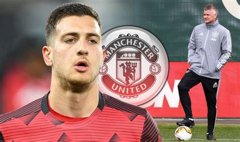 Diogo dalot, 21, uit portugal ac milan, sinds 2020 rechtervleugelverdediger marktwaarde: Solskjaer chặn đường rời MU của Diogo Dalot - Sukids