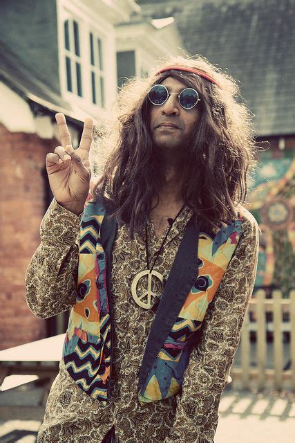 Dive into the world following the ideology of restless and carefree hippies, their hairstyles still express eternal freedom and fun. hippy doc3 - Hippie kleding, Hippies en Boho chique