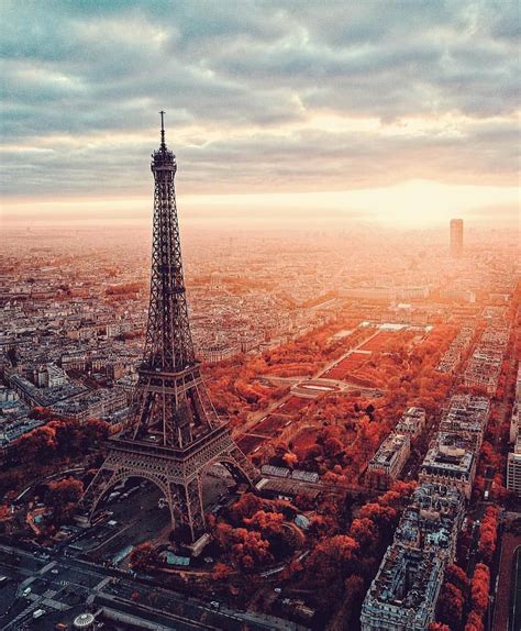 Eiffel Tower Information And Facts