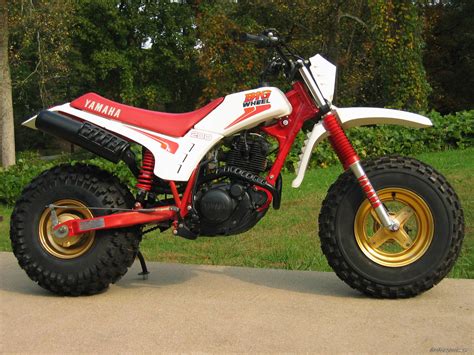 Kids dirt bike guide series | honda crf 125f. Big wheels - Chin on the Tank - Motorcycle stuff in ...