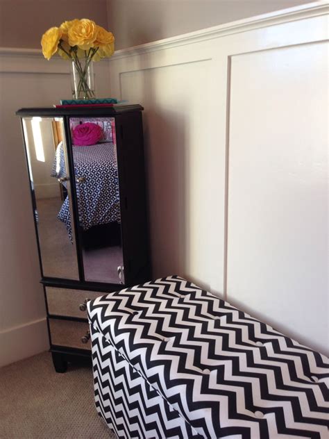 Maybe you would like to learn more about one of these? Teenage girl's room Pink chevron | Pink girl room, Teenage ...