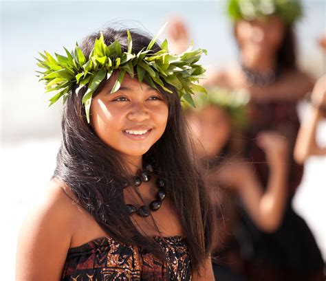 How To Pick The Right Hawaiian Wear For A Hula Competition