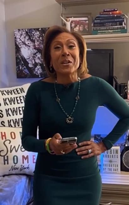 gma s robin roberts flaunts her toned physique in tight green dress for