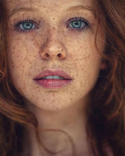 Pin By Lola Bonded On Pretty Women Red Hair Freckles Beautiful Freckles Beautiful Red Hair